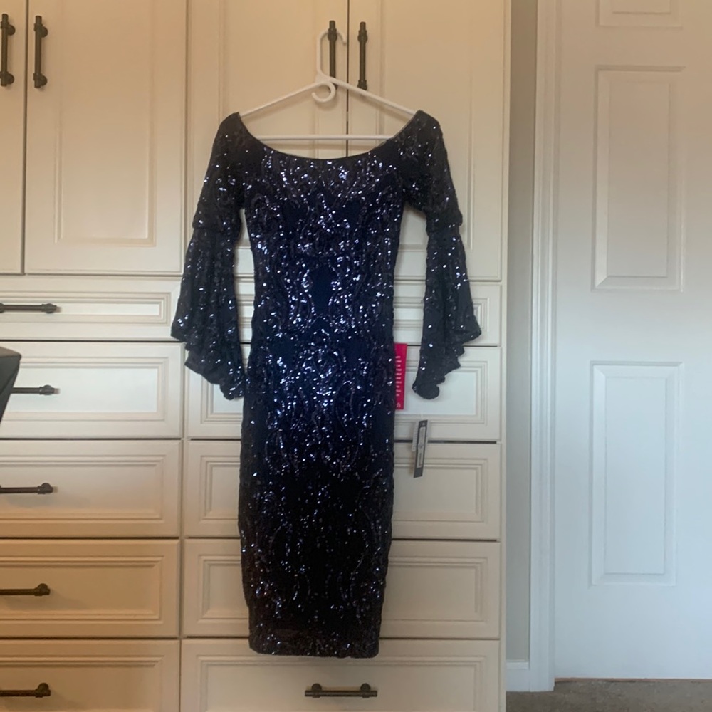 Amazing navy glittery cocktail dress size 2 runs small